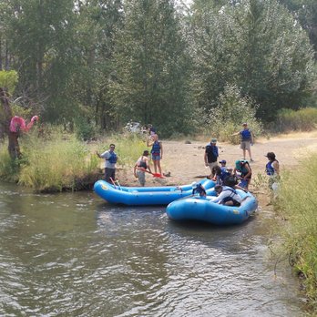 Rill Adventures Raft and Gear Rentals - Pulling over for a picnic and to check out the tunnel and farms... - Rafting/Kayaking Near Me Rill Adventures Raft and Gear Rentals - Pulling over for a picnic and to check out the tunnel and farms... - Rafting/Kayaking Near Me