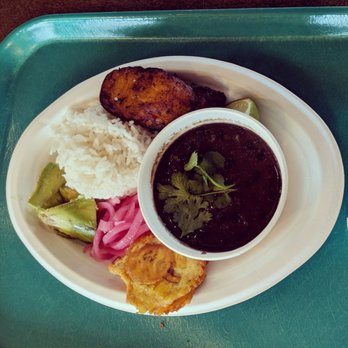 Alpha Brewing - Vegetarian platter - Breweries Near Me - Saint Louis, Missouri