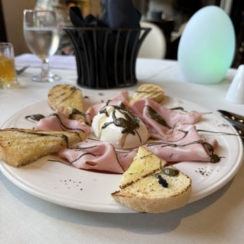 Antica Nova - Lounges Near Me - Troy, Michigan