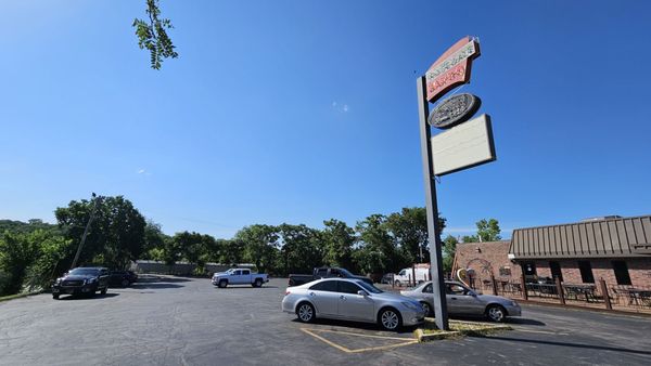 Rosedale Bar-B-Q by null