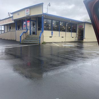Lin's Restaurant - Outside - Chinese Near Me - Tillamook, Oregon