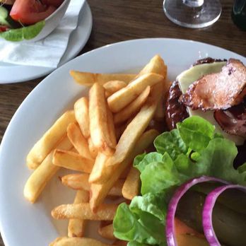 Hurricane's Grill & Bar - Cheese and Bacon Burger - Steakhouses Near Me - Sydney, NSW Hurricane's Grill & Bar - Cheese and Bacon Burger - Steakhouses Near Me - Sydney, NSW
