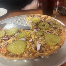 Bacon cheeseburger pizza