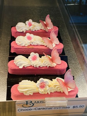 Art's Bakery & Cafe by null