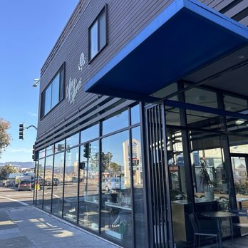 Coffee Cultures Alameda - Outside - Coffee & Tea Near Me - Alameda, California