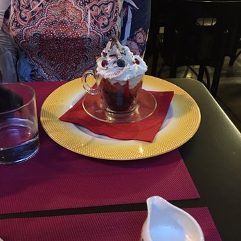 Le Campane - Fruit and chocolate crumbles dessert - Italian Near Me - Siena, SI Le Campane - Fruit and chocolate crumbles dessert - Italian Near Me - Siena, SI