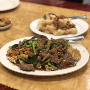 Lobster King - Beef and vegi cake noodle - Seafood Near Me - Honolulu, Hawaii