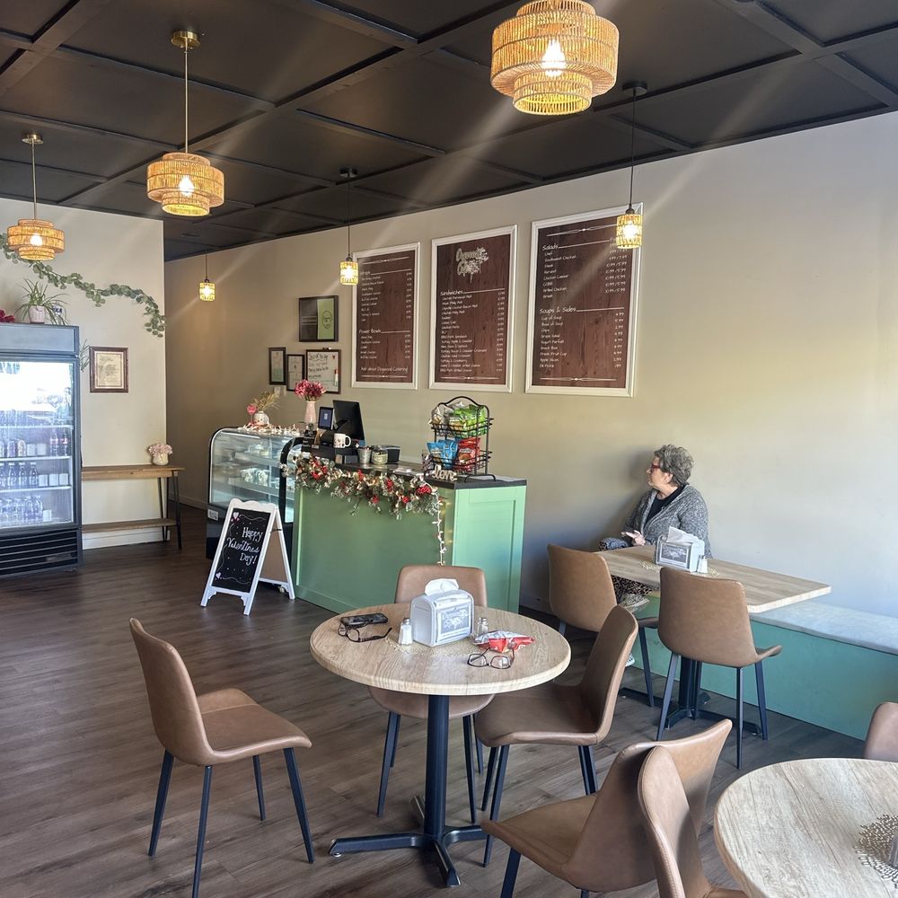 Dogwoods Cafe - Wraps Near Me - Greenville, Kentucky