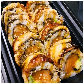 DelSushi - Vermont Roll (Salmon, Avocado, Unagi) - Sushi Bars Near Me - La Jolla, California