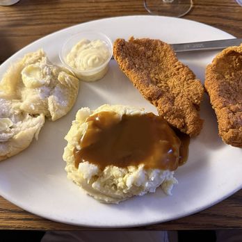 Thee Abbey Kitchen - catfish dinner, with gravy! - American Near Me - Arcadia, Missouri