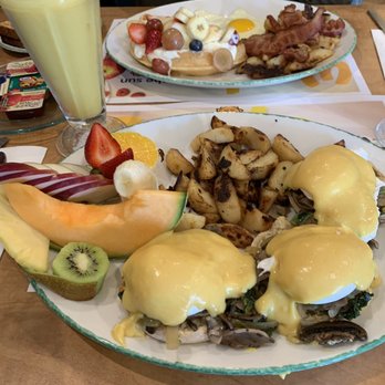 Cora - Breakfast & Brunch Near Me - Ottawa, Ontario