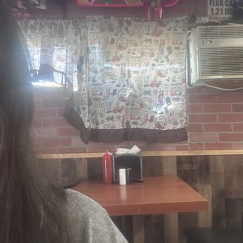 Burger Hut - Dining area - Burgers Near Me - Bakersfield, California Burger Hut - Dining area - Burgers Near Me - Bakersfield, California