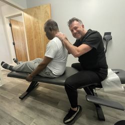 Nussbaum Chiropractic - Dr. Keith Nussbaum providing hands on care