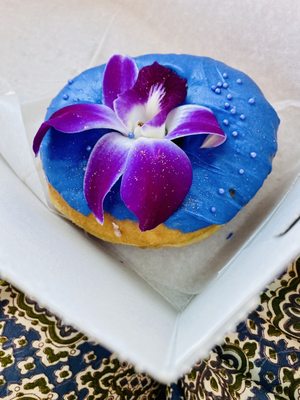 DK's Donuts & Bakery by null