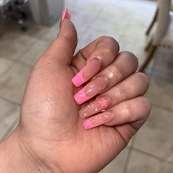 Lux Nails Spa