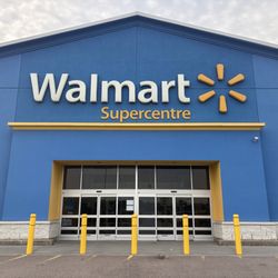 Walmart - Front of store Walmart-Renfrew