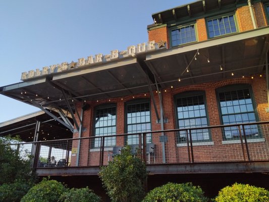 Edley's Bar-B-Que by null