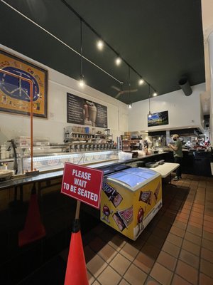 tommy's by null