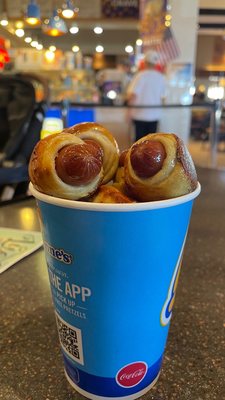 Auntie Anne's by null