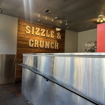 SIZZLE&CRUNCH - Updated May 2025 - 404 Photos & 512 Reviews - 1313 NE
