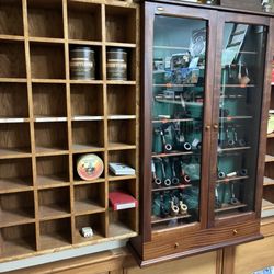 Burning Leaf Tobacco Shop - Pipes/pipe tobacco
