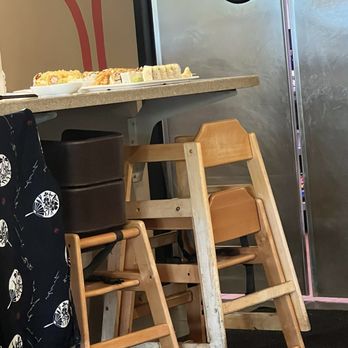Wild Ginger on 116th Street - Food just sitting out unattended, waiting to be taken to its destination. - Sushi Bars Near Me - Fishers, Indiana