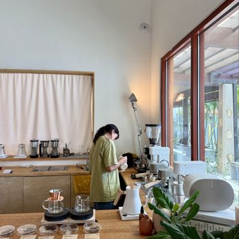 Ando - vibes - Coffee & Tea Near Me - Kailua, Hawaii