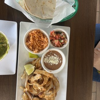 Antojitos Mexicanos Tenorio - Fajitas de pollo (no peppers) - Mexican Near Me - Miami, Florida Antojitos Mexicanos Tenorio - Fajitas de pollo (no peppers) - Mexican Near Me - Miami, Florida