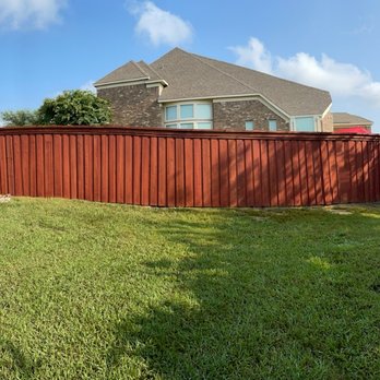 Fence Installers - Replacing an old fence with a new one is like having a new garden, don't you think? - Fences & Gates Near Me - Arlington, Texas Fence Installers - Replacing an old fence with a new one is like having a new garden, don't you think? - Fences & Gates Near Me - Arlington, Texas