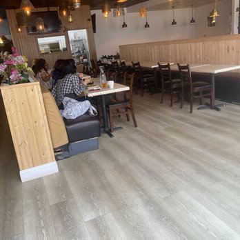 New Monkey Thai - View of main dining area. - Thai Near Me - Alameda, California
