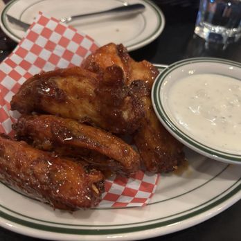Fentonelli's Pizzeria and Bar - Wings - Pizza Near Me - Tucson, Arizona