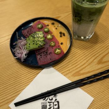 Tendon Kohaku - Tuna sashimi 3/10 it's ok - Japanese Near Me - Bellevue, Washington
