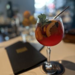 Bellemara Distillery - Fruity gin & tonic