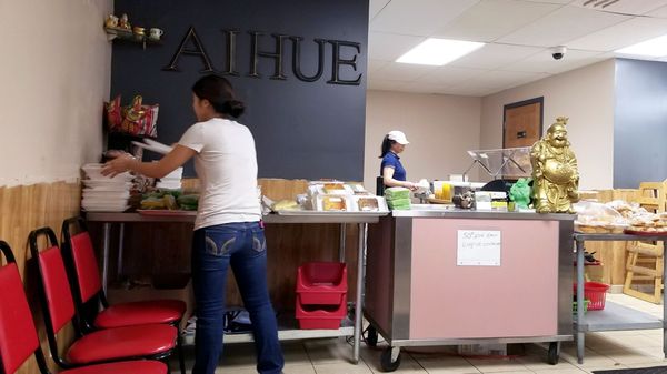 Ai Hue's Bakery & Deli by null