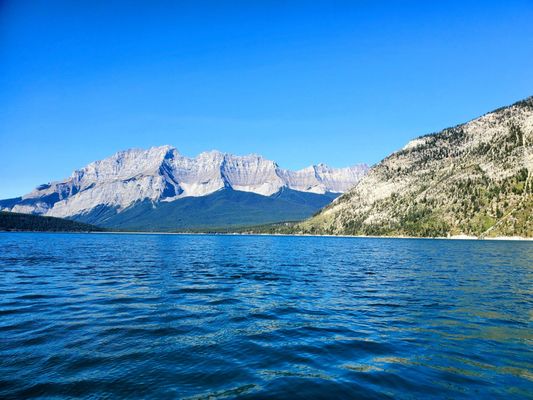 Lake Minnewanka by null