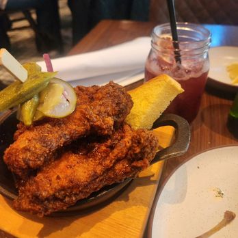 Yardbird Table & Bar - New American Near Me - Chicago, Illinois