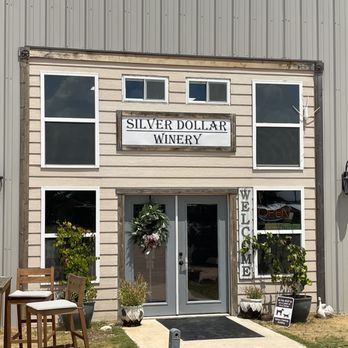 Moon's Texas Shuttle - Winery - Airport Shuttles Near Me Moon's Texas Shuttle - Winery - Airport Shuttles Near Me