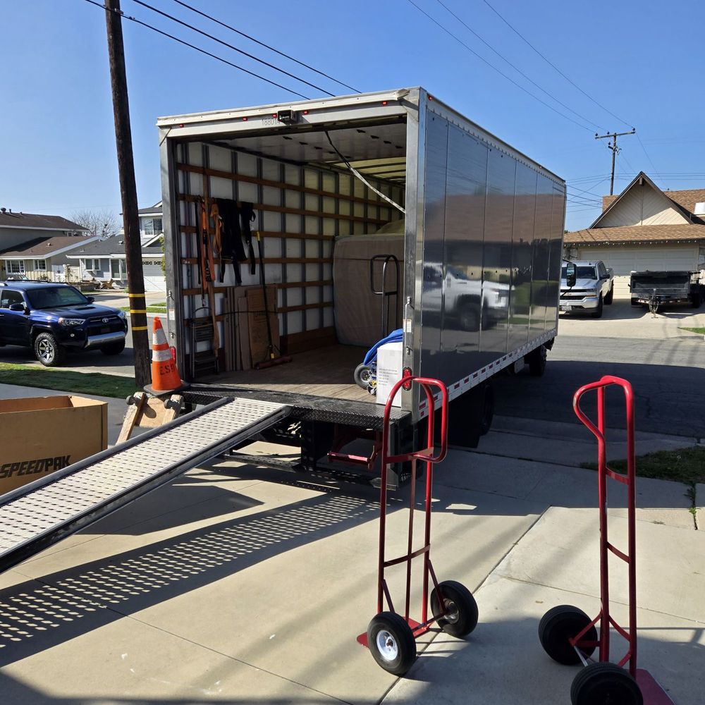 Busy Bee Movers - Movers Near Me - Irvine, California Busy Bee Movers - Movers Near Me - Irvine, California