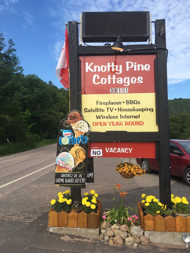Knotty Pine Cottages Hotels 39111 Cabot Trail Ingonish Beach