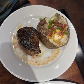 LongHorn Steakhouse - 8oz sirloin & Loaded Baked Potato - Steakhouses Near Me - Bakersfield, California LongHorn Steakhouse - 8oz sirloin & Loaded Baked Potato - Steakhouses Near Me - Bakersfield, California