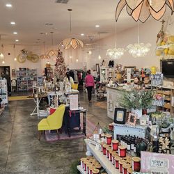 Yellow And Co - Main Room