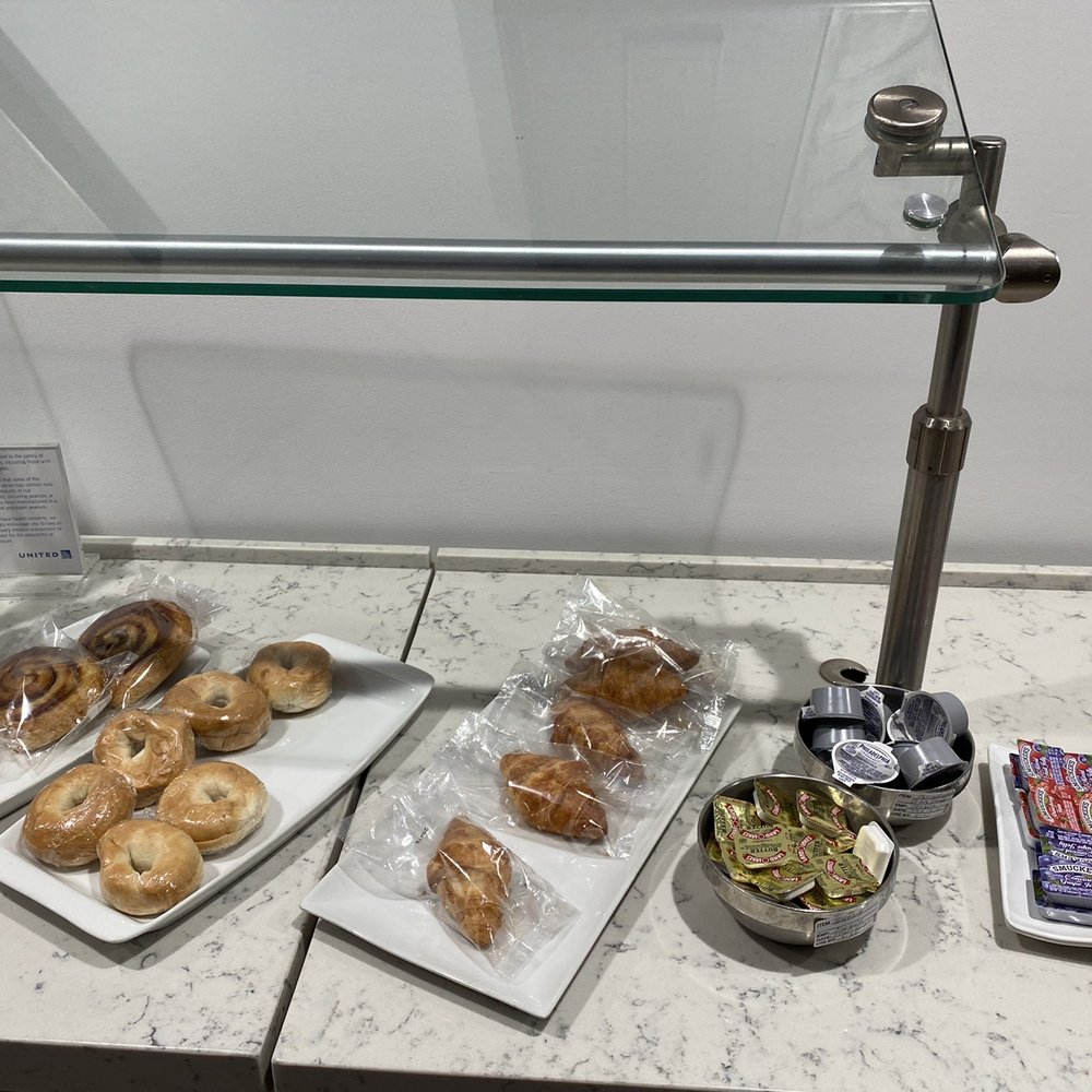 United Club - Airport Lounges Near Me - Dulles, Virginia