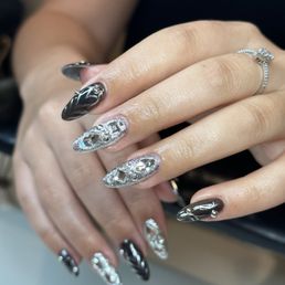 Nail art by Wendy