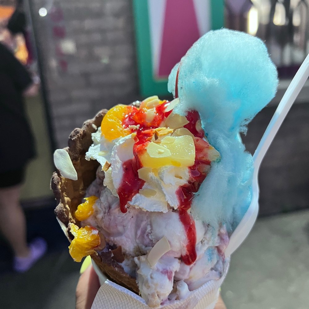 Dutch Dreams - a hand holding a cone of ice cream - Ice Cream & Frozen Yogurt Near Me - Toronto, Ontario Dutch Dreams - a hand holding a cone of ice cream - Ice Cream & Frozen Yogurt Near Me - Toronto, Ontario