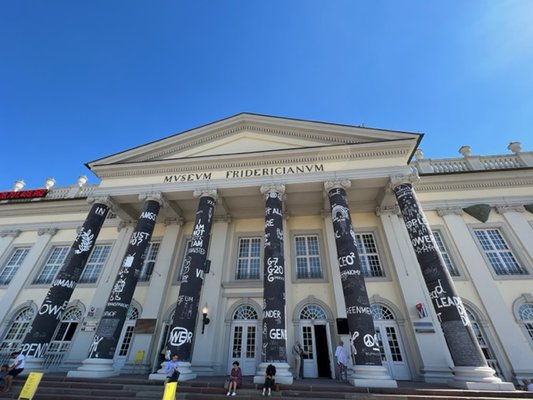 documenta und Museum Fridericianum gGmbH by null