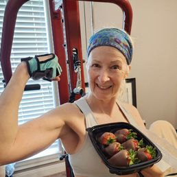 Vleta's chocolate-covered strawberries are the best (and most delicious) fuel for a Mother's Day workout!