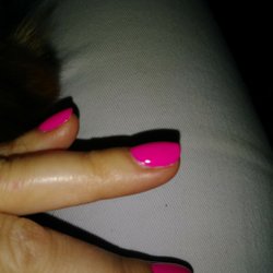Top Q Nails - Terrible paint job-