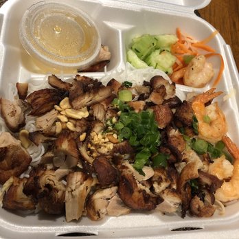 Pho - Vermicelli with chicken and shrimp - Vietnamese Near Me - Reno, Nevada Pho - Vermicelli with chicken and shrimp - Vietnamese Near Me - Reno, Nevada