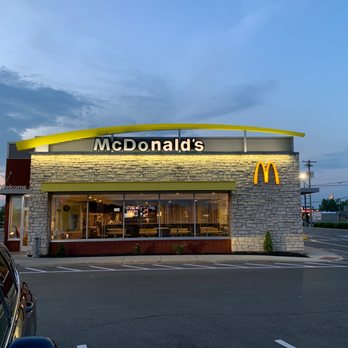 McDonald's - Outside - Burgers Near Me - Napoleon, Ohio