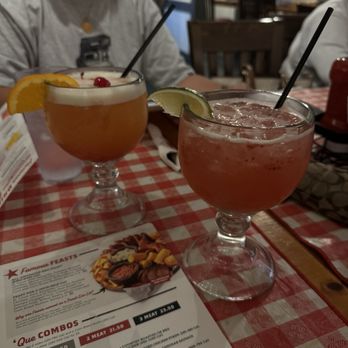 Famous Dave's Bar-B-Que - Strawberry melon marg and Dave's rum punch - Barbeque Near Me - Mountainside, New Jersey Famous Dave's Bar-B-Que - Strawberry melon marg and Dave's rum punch - Barbeque Near Me - Mountainside, New Jersey